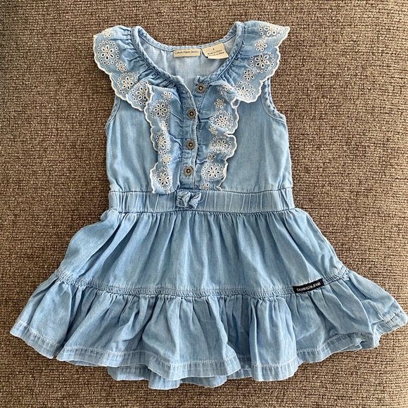 ❌SOLD❌ 4/20 Size 2T Calvin Klein Denim Jeans ruffle light jean summer dress - Picture 1 of 6
